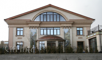 Фасады основного дома в п.Стольное